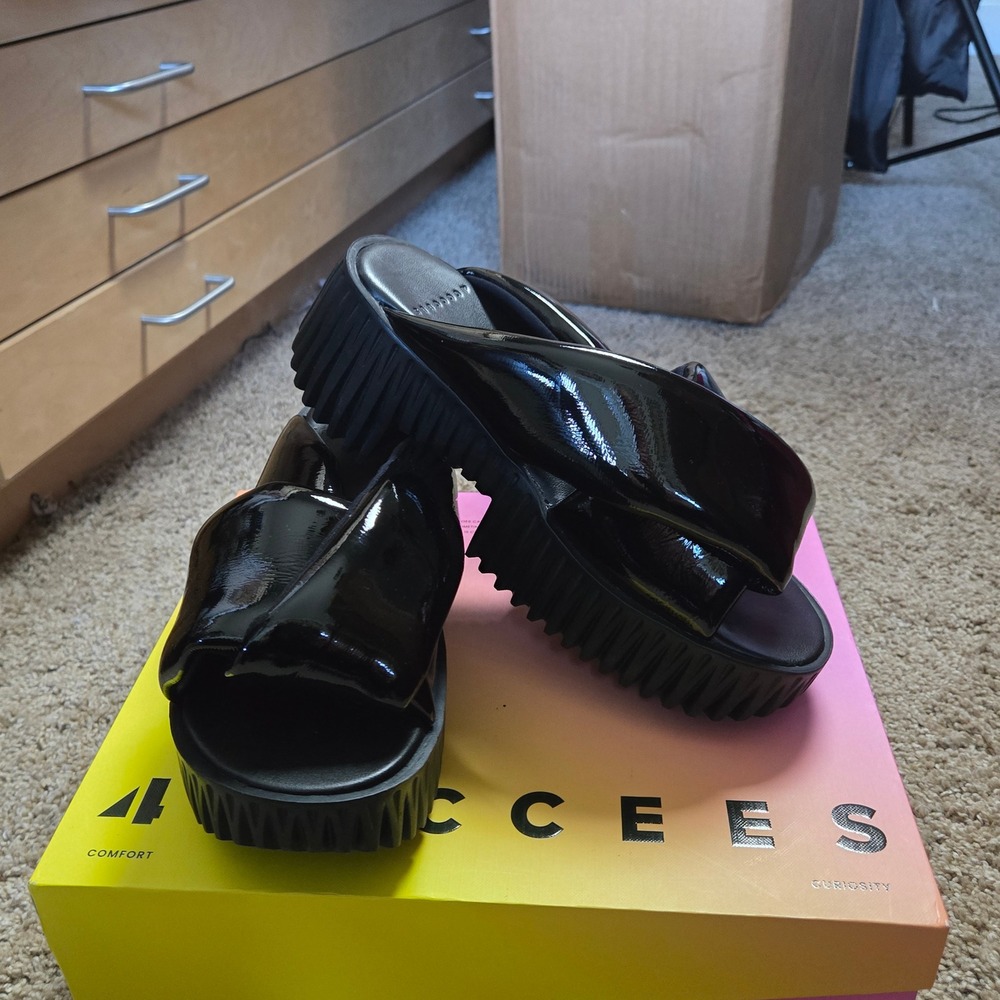 4CCCCEES Shado Shadow Platform Sandals Women 8.5 Black Excellent Patent Leather